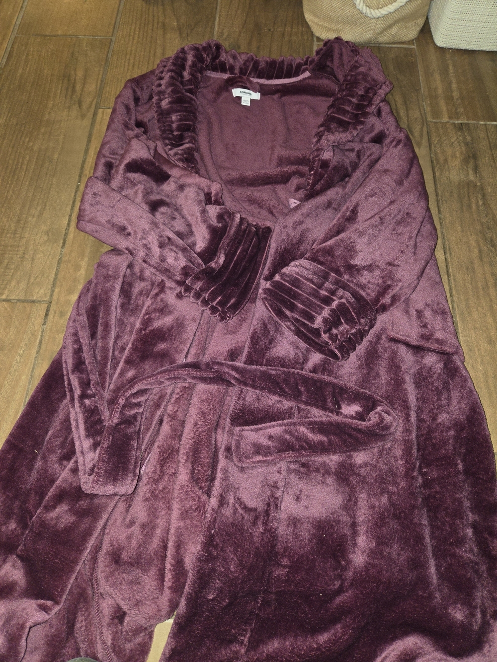 Sonoma Plush Long-Sleeve Wrap Robe in Plum